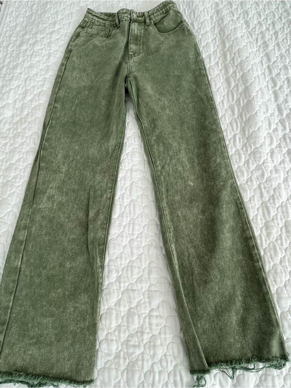 PrettyLittleThing Olive Green Washed Wide-Leg Jeans